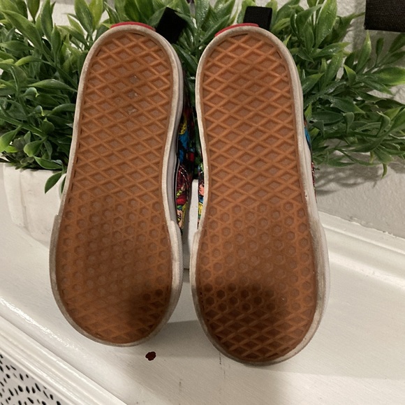 Vans x Marvel Authentic Marvel skate shoe. Toddler size 9. - Picture 6 of 6